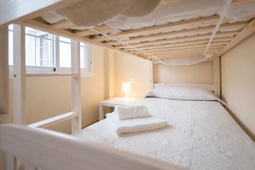 Shiny Lud Family Apartment Malaga Bagian luar foto