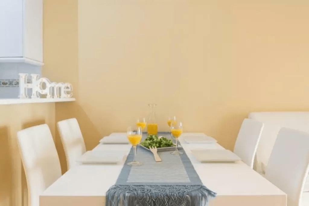 Shiny Lud Family Apartment Malaga Bagian luar foto