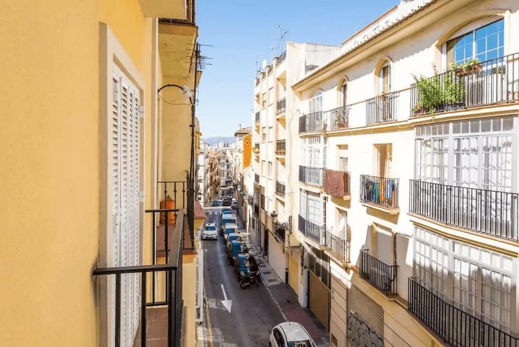 Shiny Lud Family Apartment Malaga Bagian luar foto